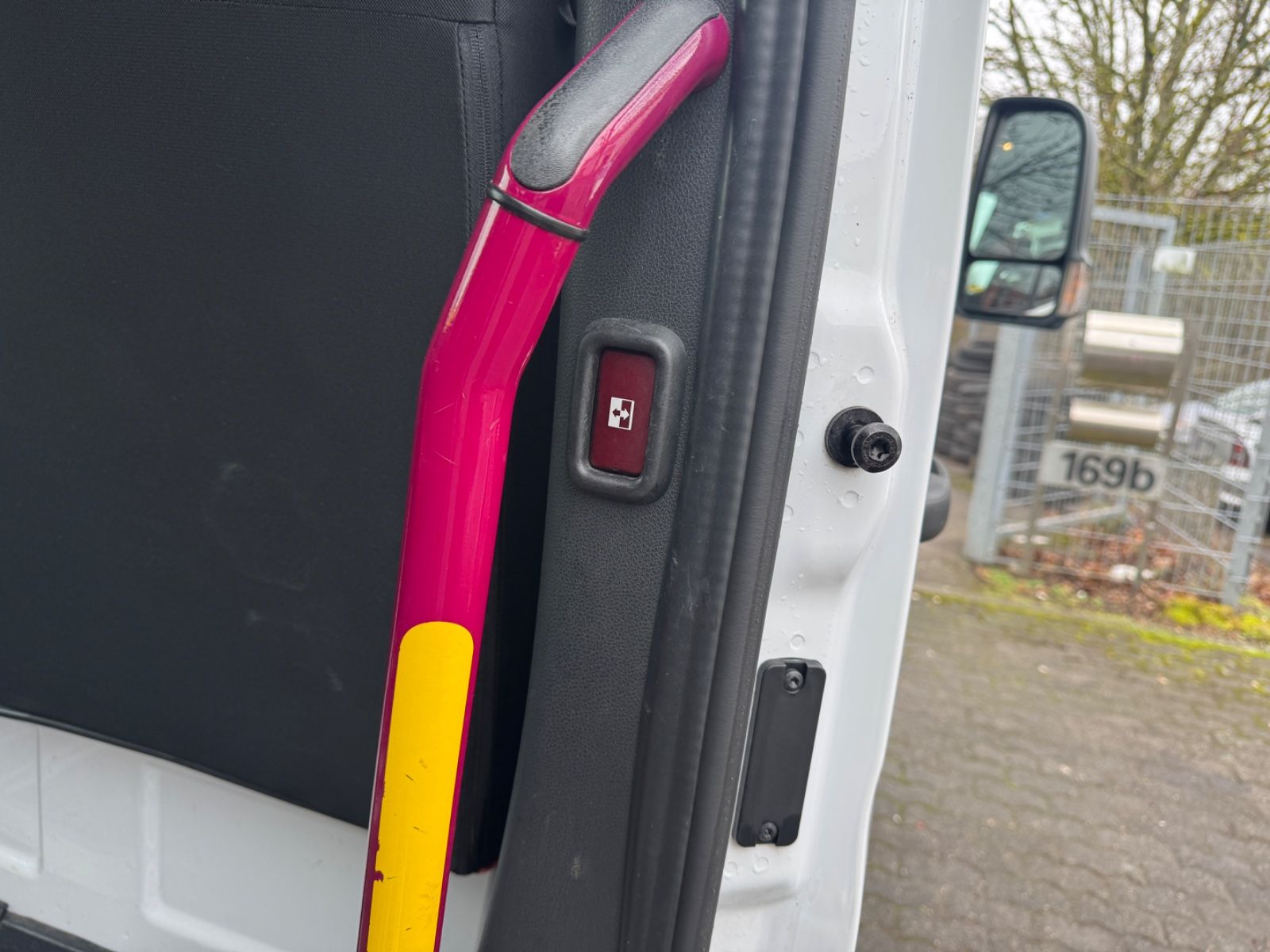 Fahrzeugabbildung Mercedes-Benz Sprinter III 314 CDI 9 Sitzer Klima+Lane+Toterwi