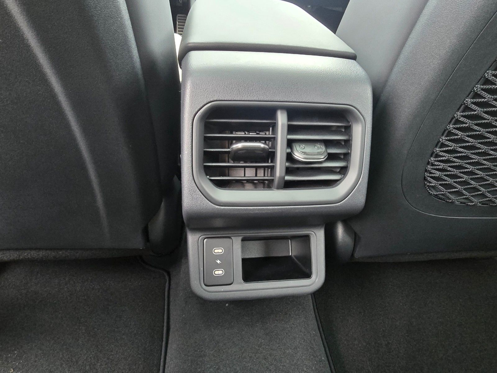 Fahrzeugabbildung Kia K4 SW 1.6T 180 DCT GTL DWP+ SZ SD 18 GD
