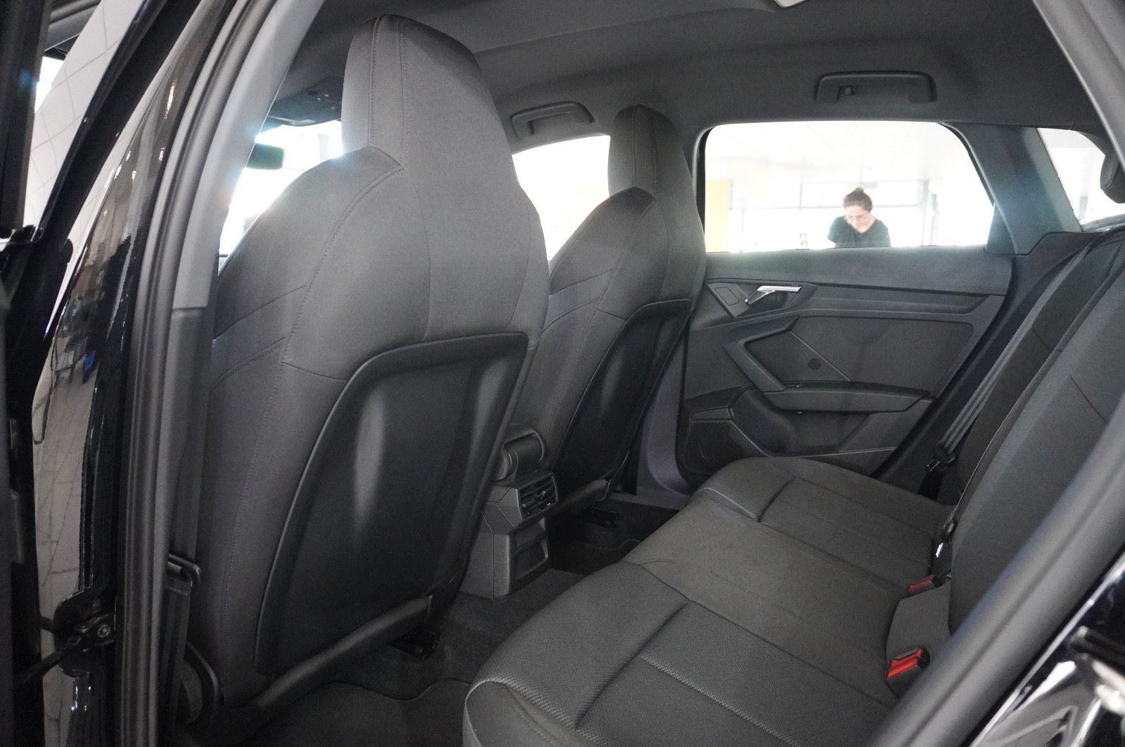 Fahrzeugabbildung Audi A3 Sportback 35 TFSI ADVANCED NAVI/LED/SPORT/DAB