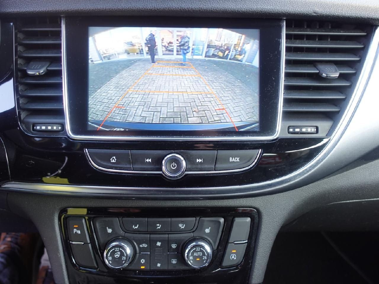 Fahrzeugabbildung Opel Mokka X 1,4 Active