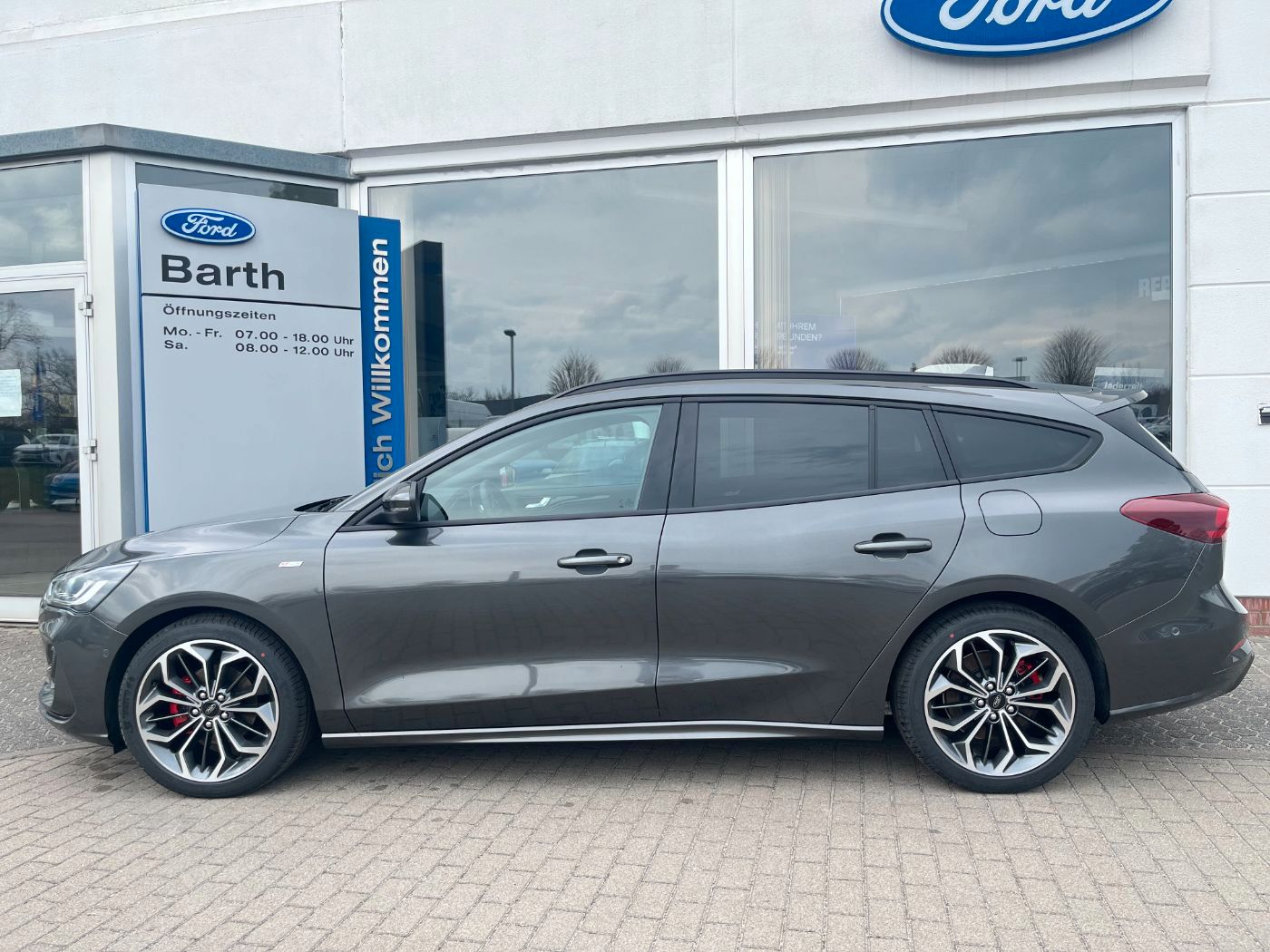Ford Focus Turnier 1.0 EcoBoost ST-Line X ACC LED imagem 2