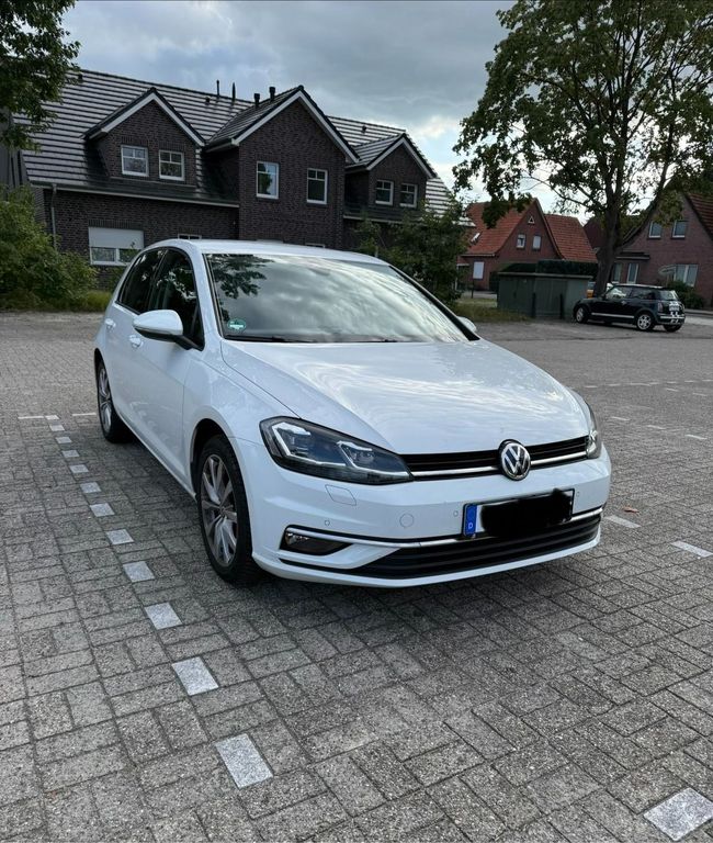 Image of Volkswagen Golf
