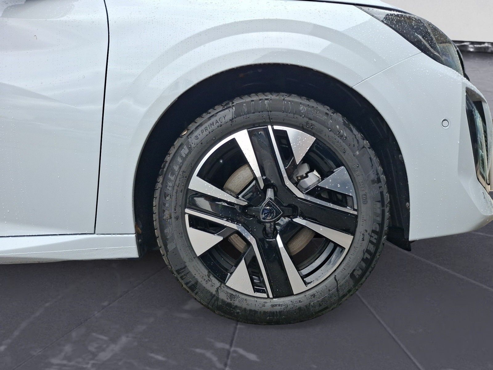 Peugeot 208 - Bild 11