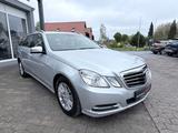 Mercedes-Benz E 220T BlueEff./AUTOM./NAVI/SHZ/DISTR. - gebrauchte Mercedes-Benz E 220 aus dem Jahr 2012
