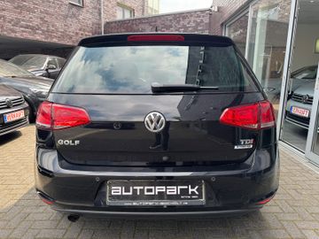 Volkswagen Golf - 7