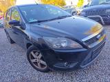 Ford Focus Turnier Ghia - Ford Focus: Turnier Ghia