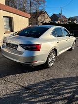Skoda Superb Style 2.0 TDI 110 kW 6-Gang mech. - Skoda Superb mit Diesel-Antrieb: 1.6
