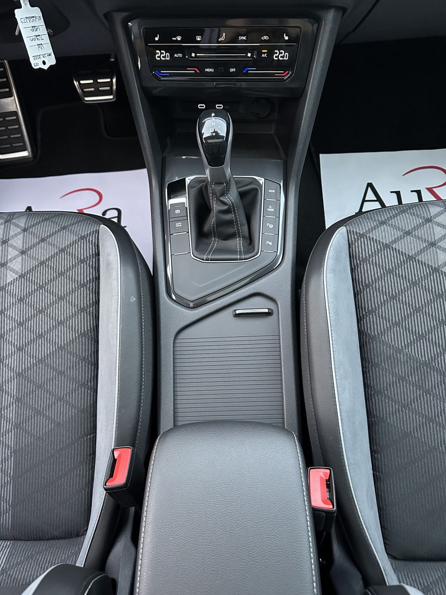 Fahrzeugabbildung Volkswagen Tiguan 1.4 eHybrid DSG R-Line NAV+LED+ACC+V-COCK