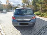 Opel Astra 1.6, 85kW NAVI - Opel Astra mit Benzin-Antrieb: Limousine, 1.8