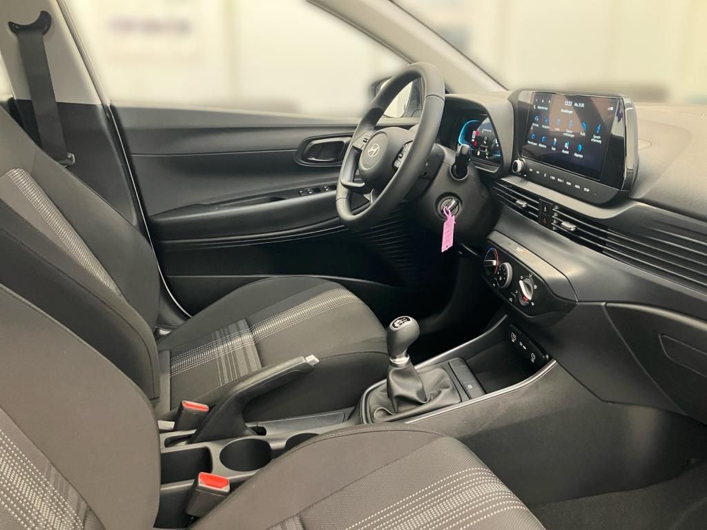 Fahrzeugabbildung Hyundai i20 1.2 5-MT Select Navi SpurH KAM PDC