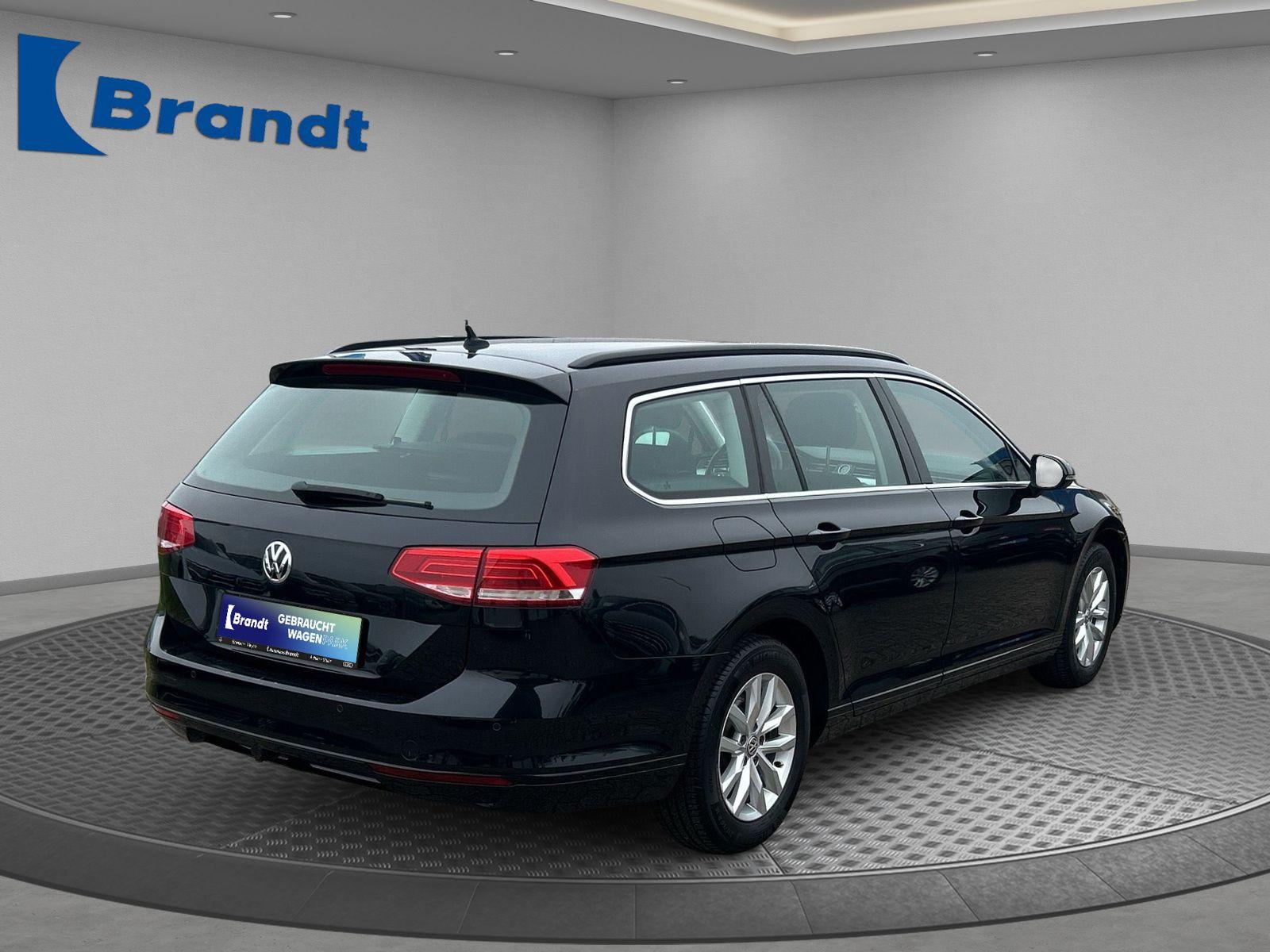 Volkswagen Passat Variant 1.6 TDI Comfortline DSG+NAVI+ACC
