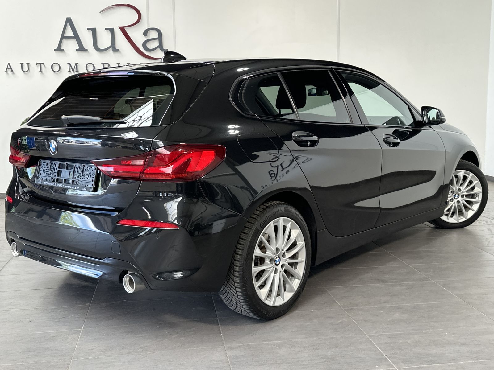 Fahrzeugabbildung BMW 118d Sport-Line Aut. NAV+LED+PANO+SPIEGEL-PAKET