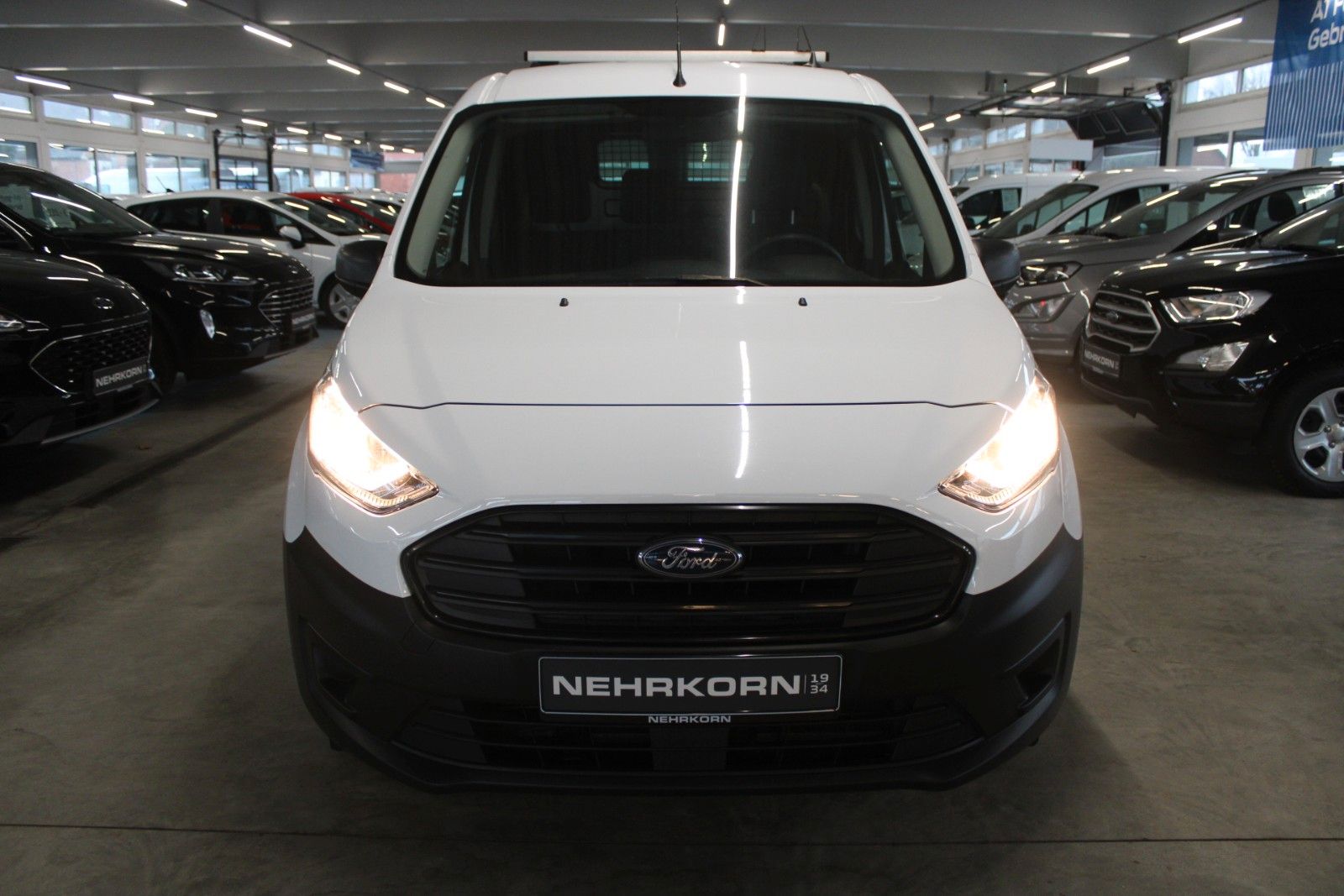 Fahrzeugabbildung Ford Transit Connect Kasten 3-Sitzer + Dachträger uvm