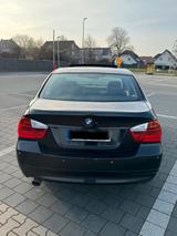 BMW 320i e90 - BMW 320 Limousine 320i e90 mit Benzin-Antrieb