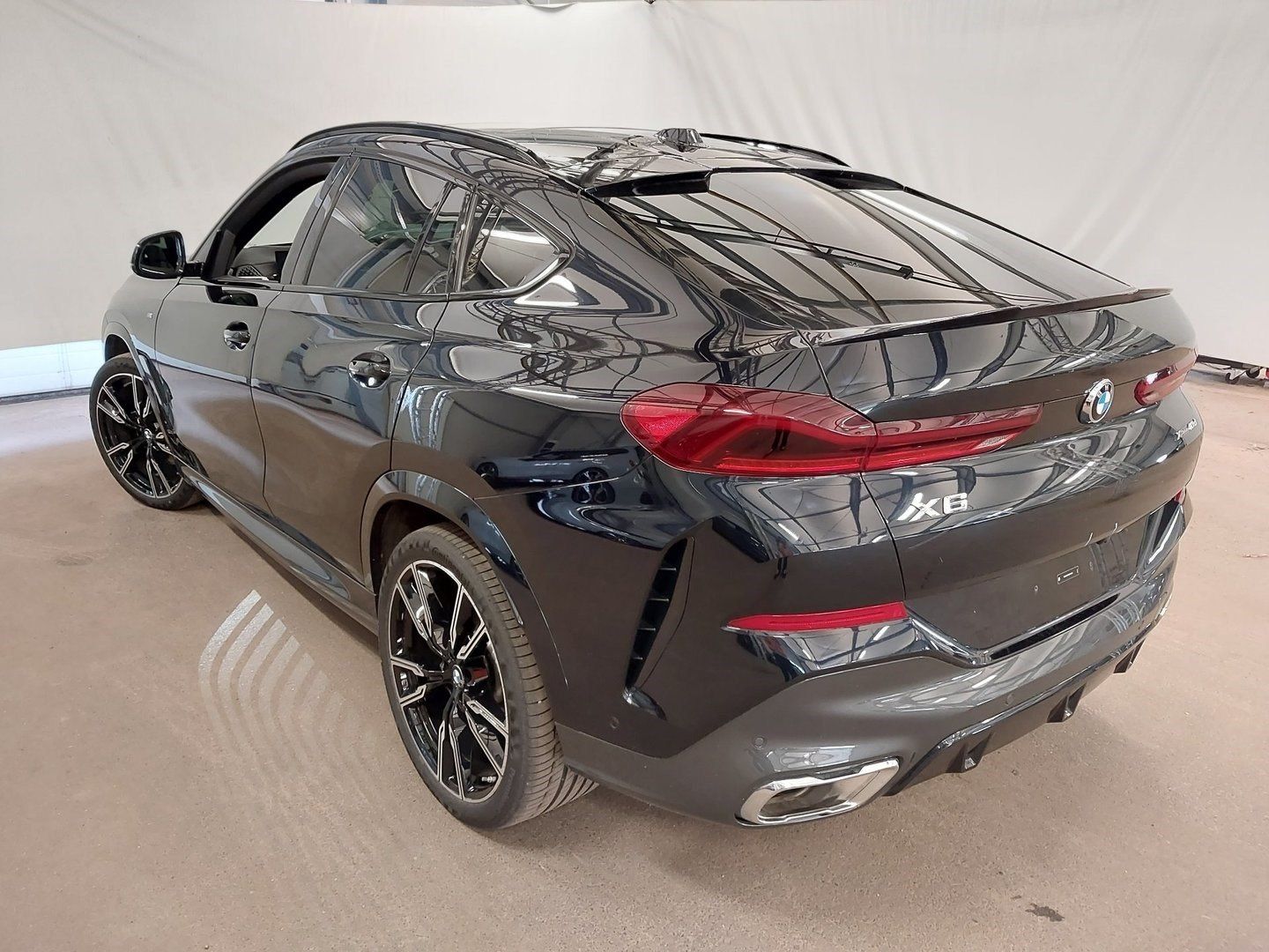 BMW X6 xDrive40d M SPORTPAKET 22 ALU ICONIC GLOW AHK foto 5