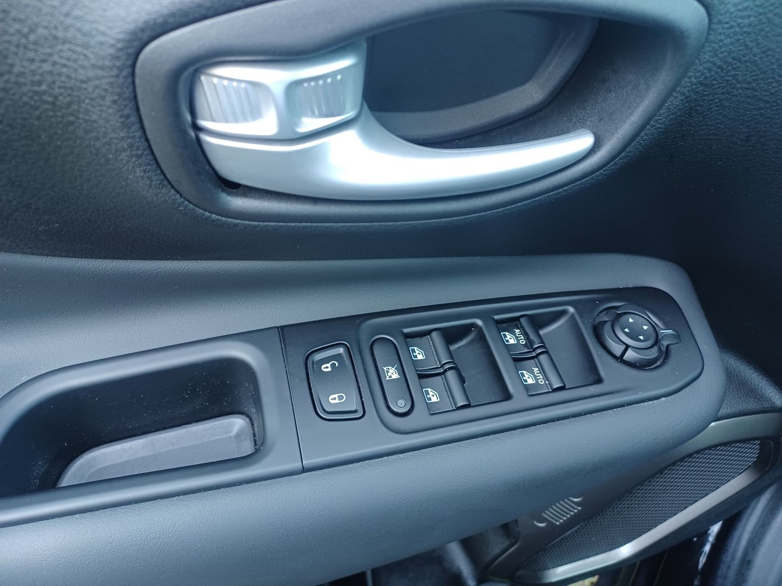 Jeep Renegade - Bild 15