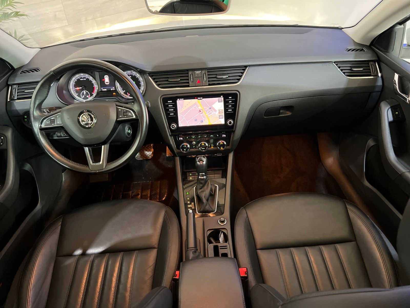 Fahrzeugabbildung SKODA Octavia Combi Premium Edition *Leder*Kamera*LED
