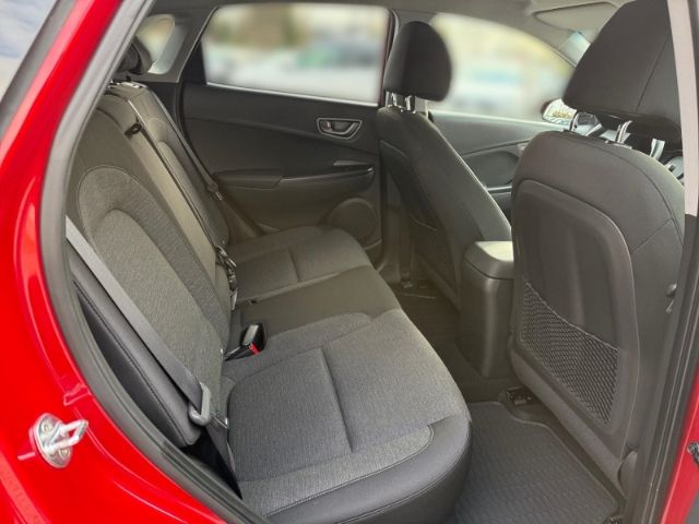 Fahrzeugabbildung Hyundai KONA Advantage Elektro 2WD +KLIMA+NAVI+PDC+DAB+U