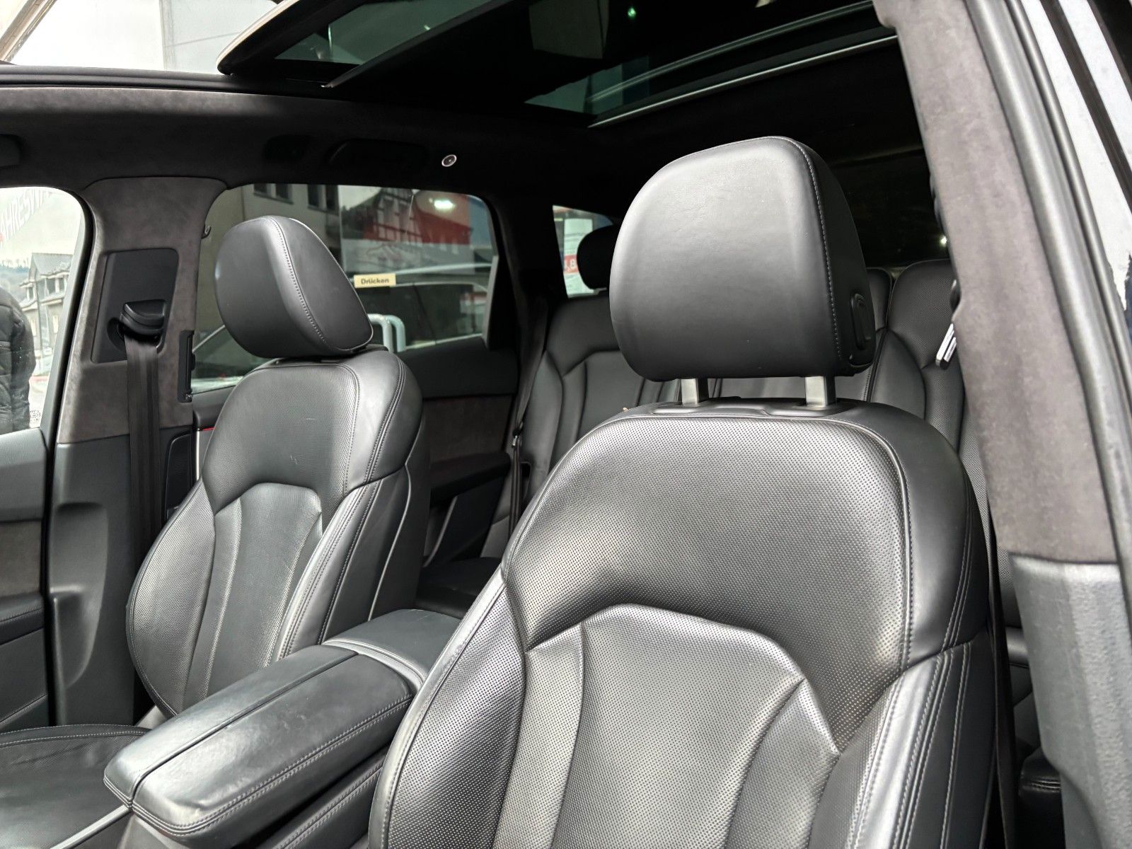 Fahrzeugabbildung Audi Q7 3.0 TDI E-tron *S-Line*B&O-3D*Pano*HUD*360°