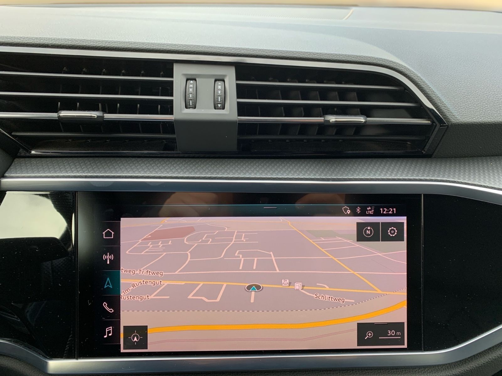 Fahrzeugabbildung Audi Q3 Sportback 45 2.0 TFSI quattro S line Aut.