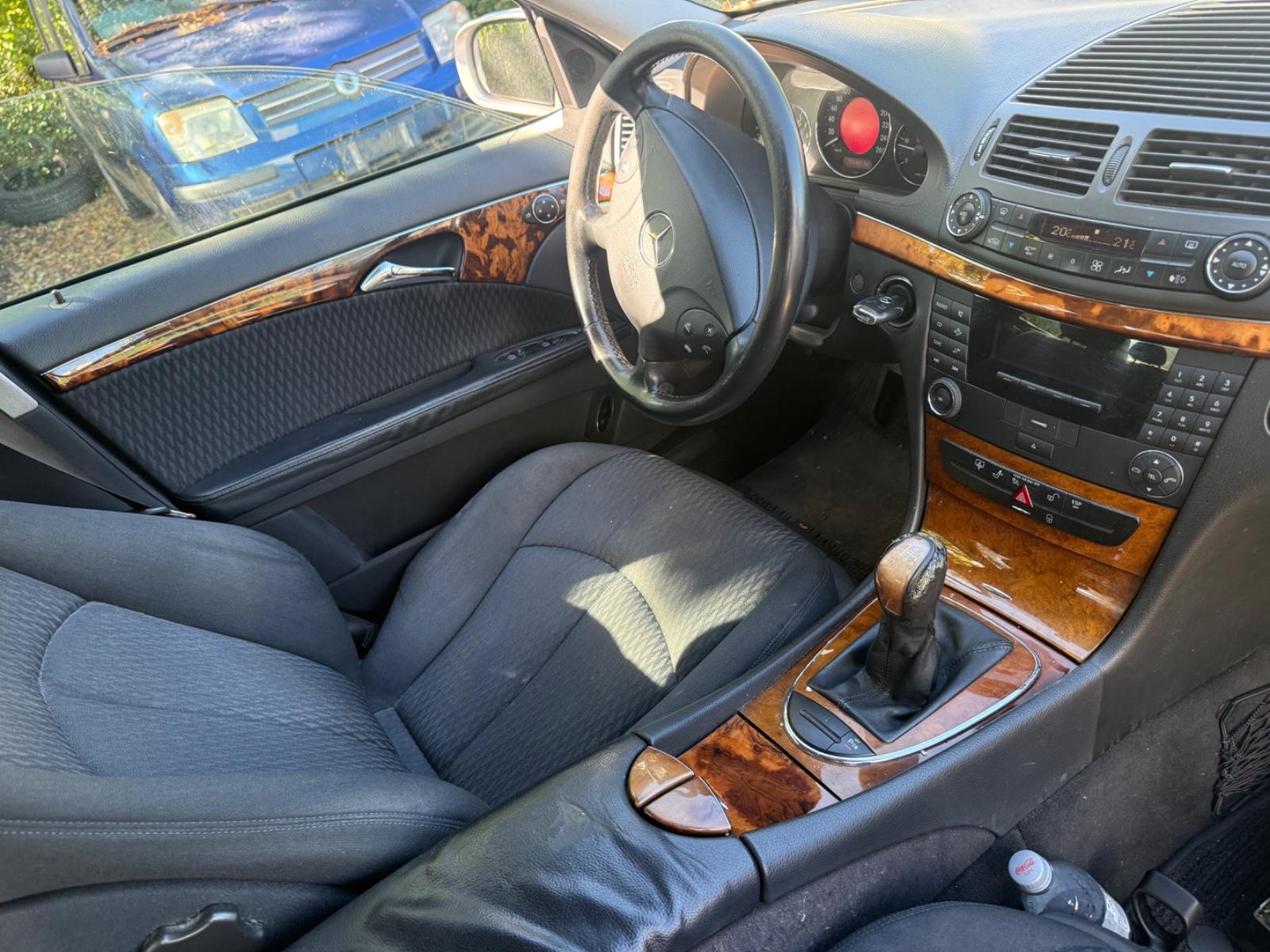 Mercedes-Benz E 220 CDI ELEGANCE-TEL-01704684029--