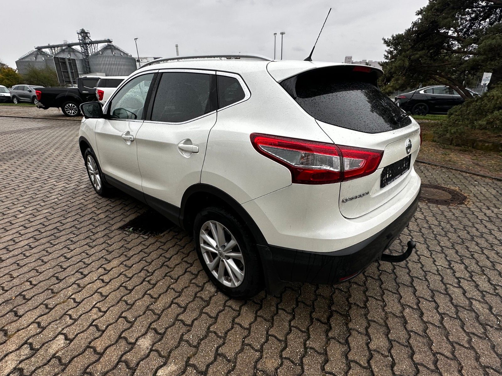 Fahrzeugabbildung Nissan Tekna+AHK,1.Hd.,Scheckh.gepfl.1a Zust.,Serv