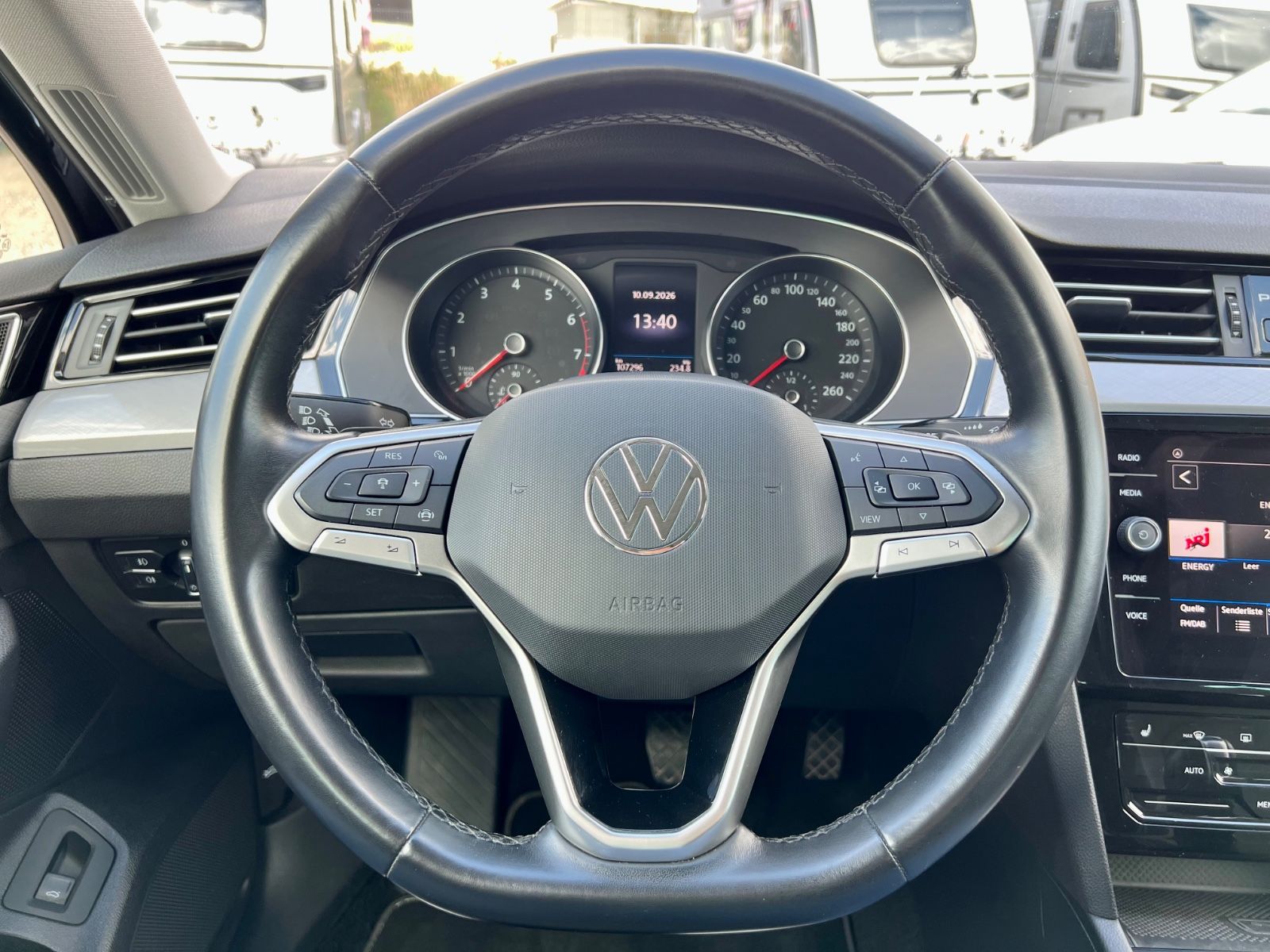 VW Passat Variant 1.5 TSI CARPLAY NAVI AAC GZJR SHZ