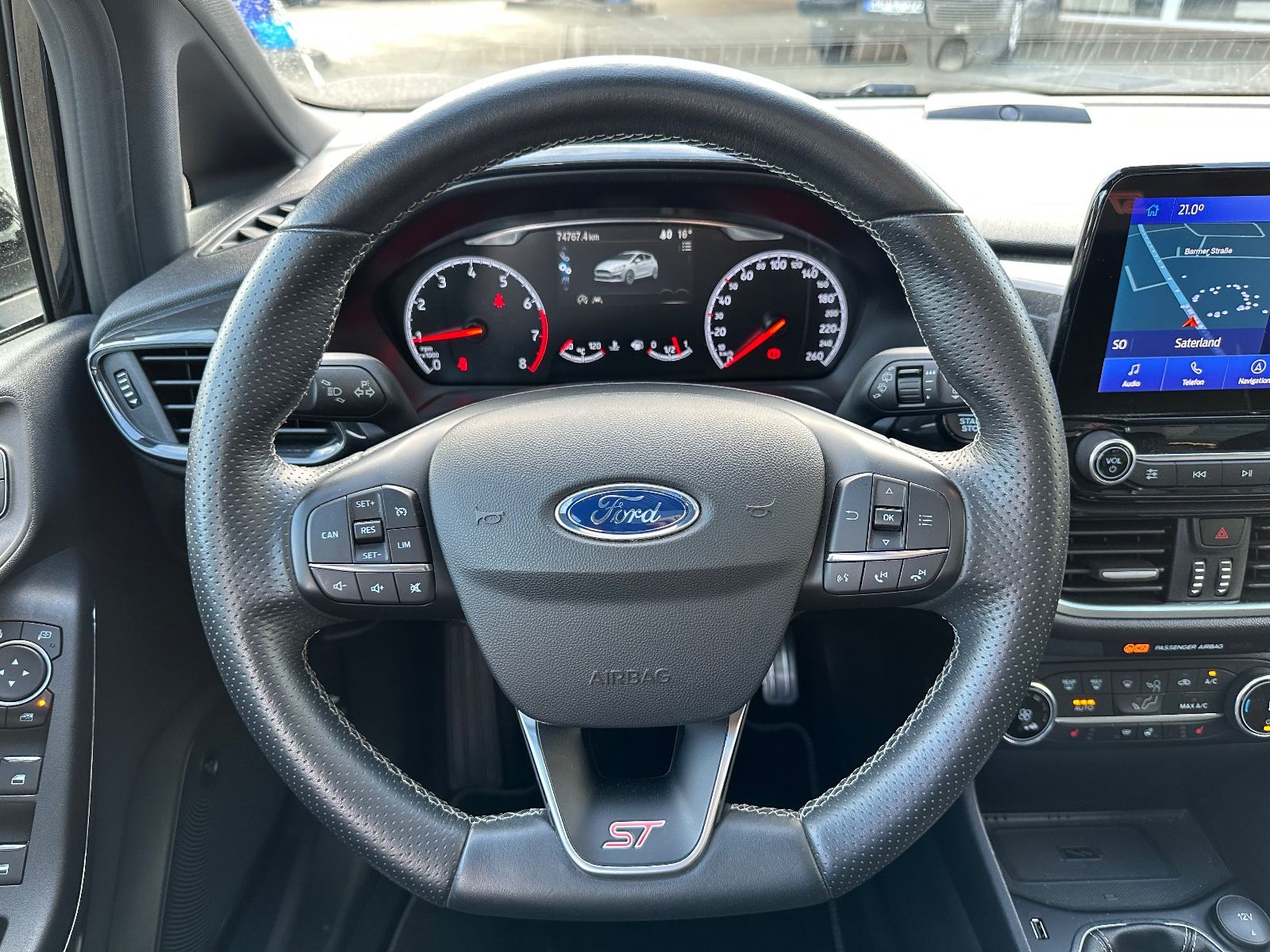 Fahrzeugabbildung Ford Fiesta 1.5 EB ST Leder-Exclusiv/Pano/LED