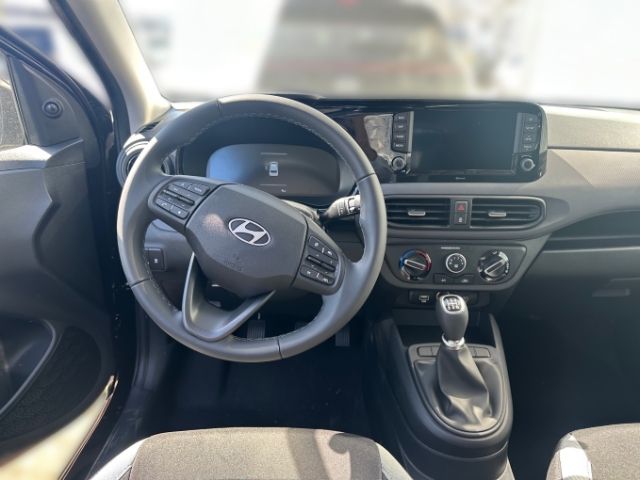 Fahrzeugabbildung Hyundai i10 Select 1.0 (MY25) Navi Kamera PDC digit. Coc