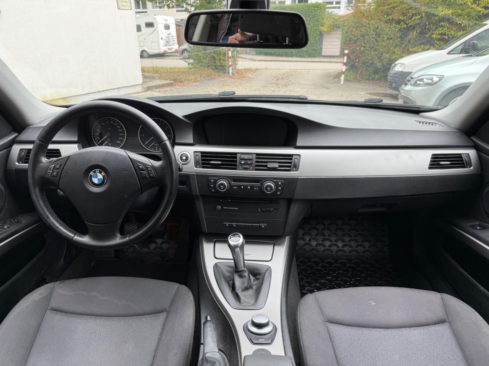 BMW 318 2007 — photo 9