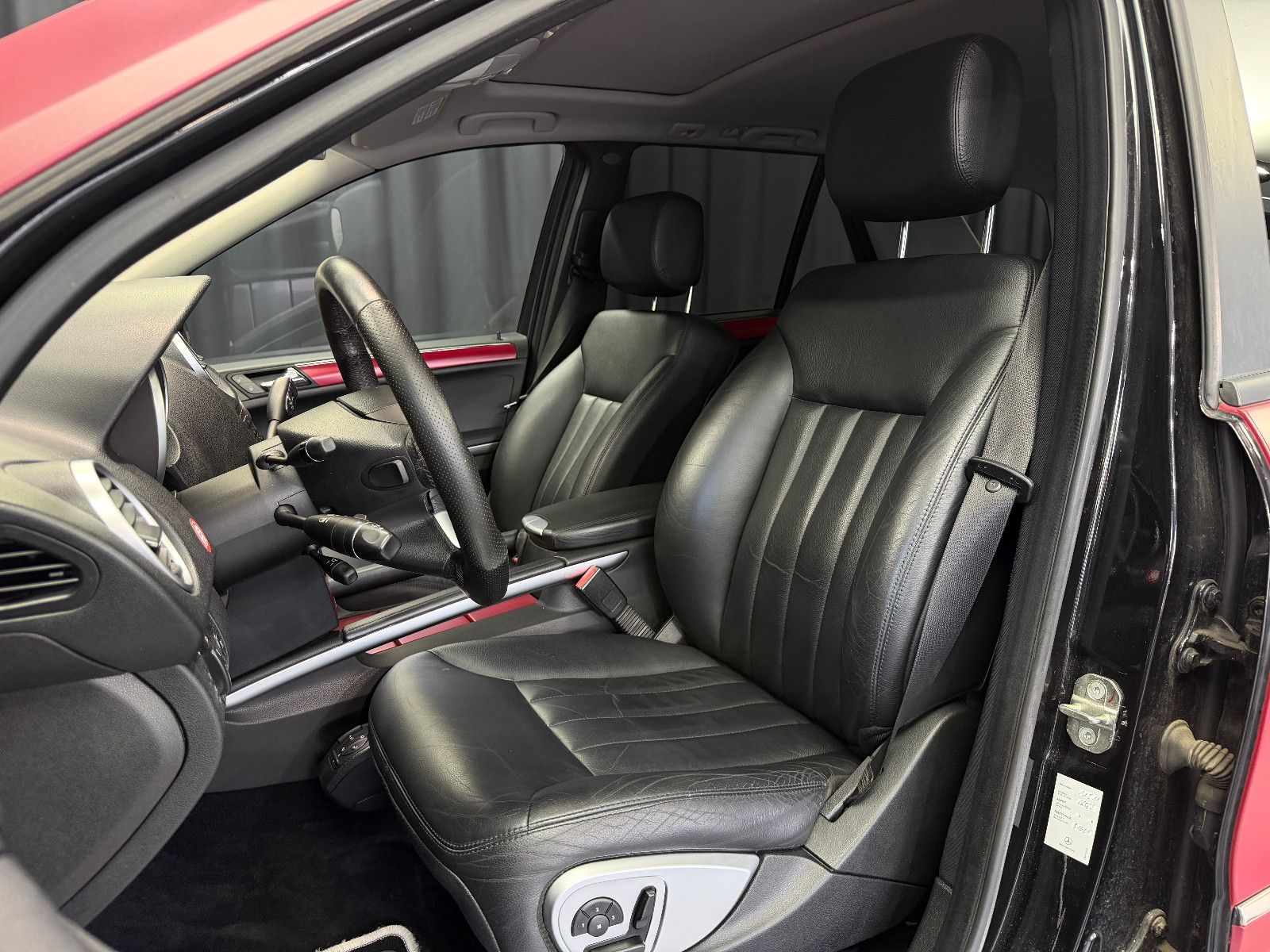 Fahrzeugabbildung Mercedes-Benz ML 500 4Matic 5.0 V8|H&K|PANO|NAVI|AHK