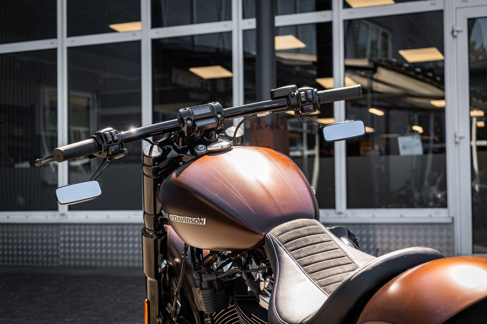 Fahrzeugabbildung Harley-Davidson BREAKOUT FXBR - Jekill & Hyde - Screaming Eagle