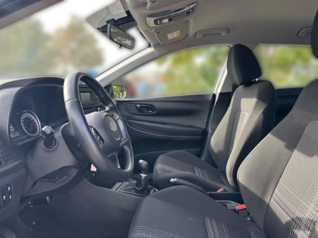 Fahrzeugabbildung Hyundai BAYON Pure 2WD Apple CarPlay Android Auto DAB Sp