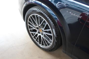 Porsche Cayenne - 6