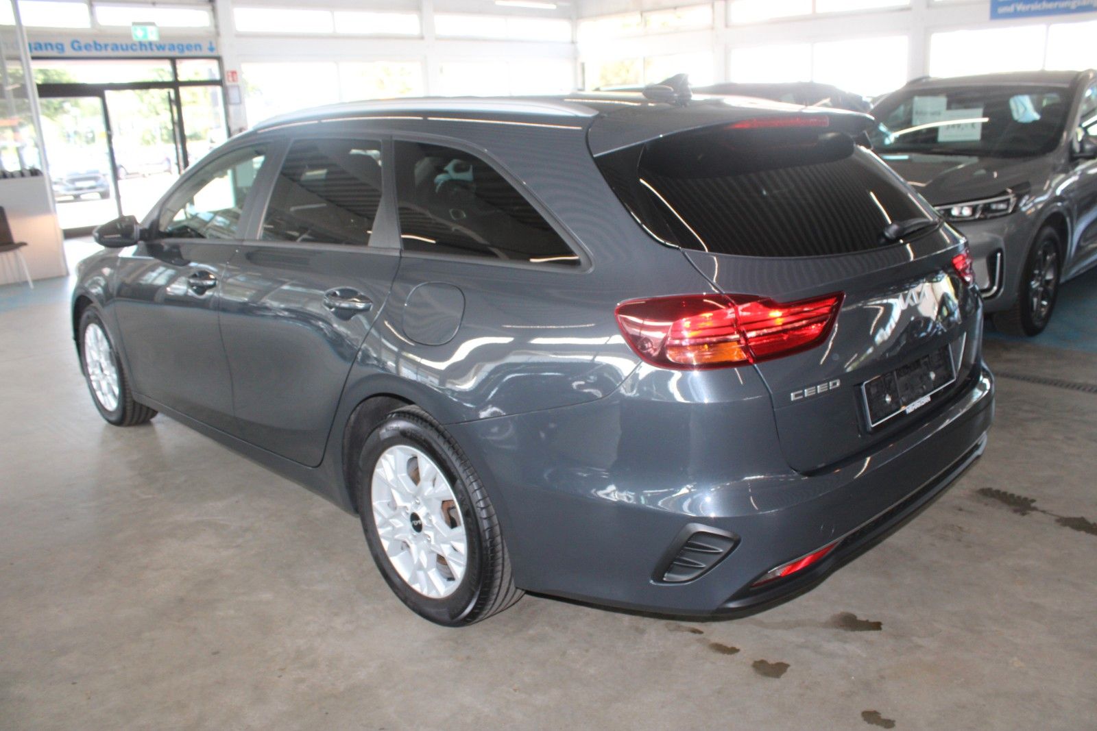 Fahrzeugabbildung Kia cee'd SW 1,5T Prestige Aut. SHZ LHZ ACC CAM uvm.