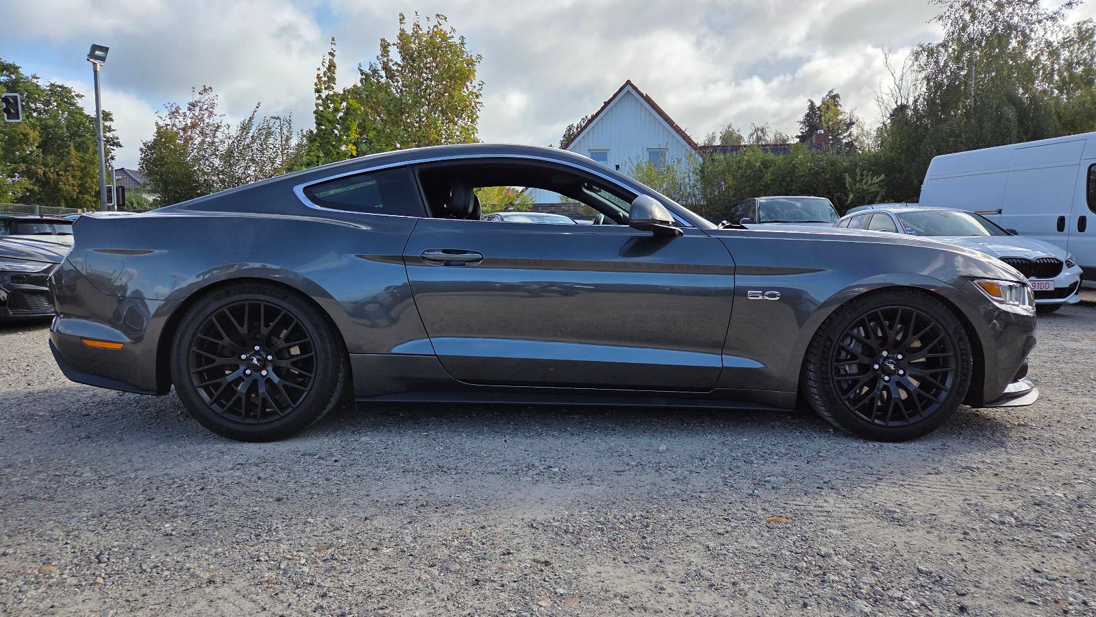 Ford Mustang GT Fastback 5.0 V8 421 ch BVA / 40 400 km / Premium Pack / Cuir ventilé / Caméra de recul