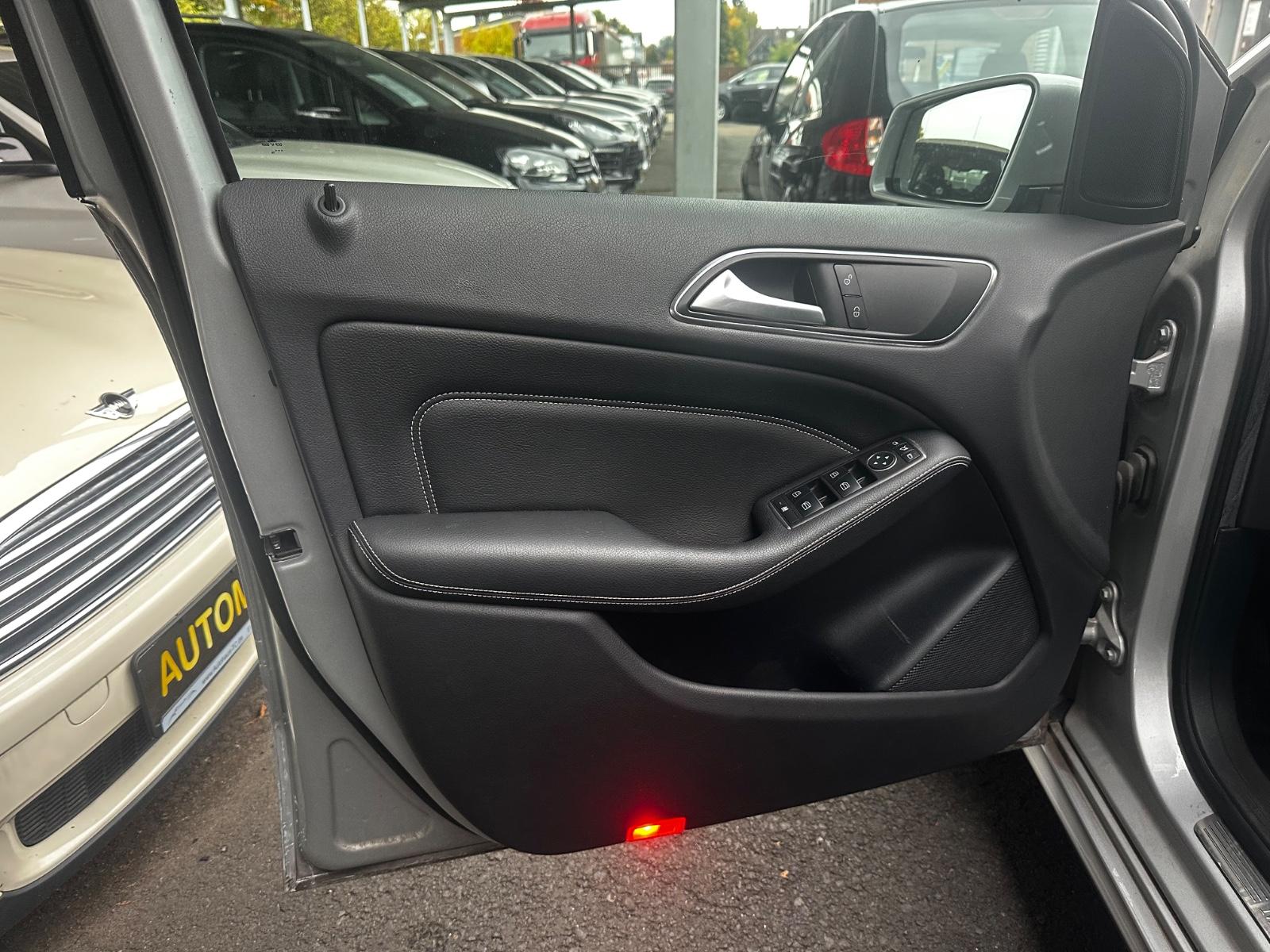 Mercedes-Benz B -Klasse B 180 CDI  AUTOMATIK+1.HAND+PDC+AHK
