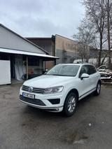 Volkswagen Touareg 4.2 V8 TDI-8-Fach bereift-Top Zustand - Volkswagen Touareg V8tdi mit Diesel-Antrieb