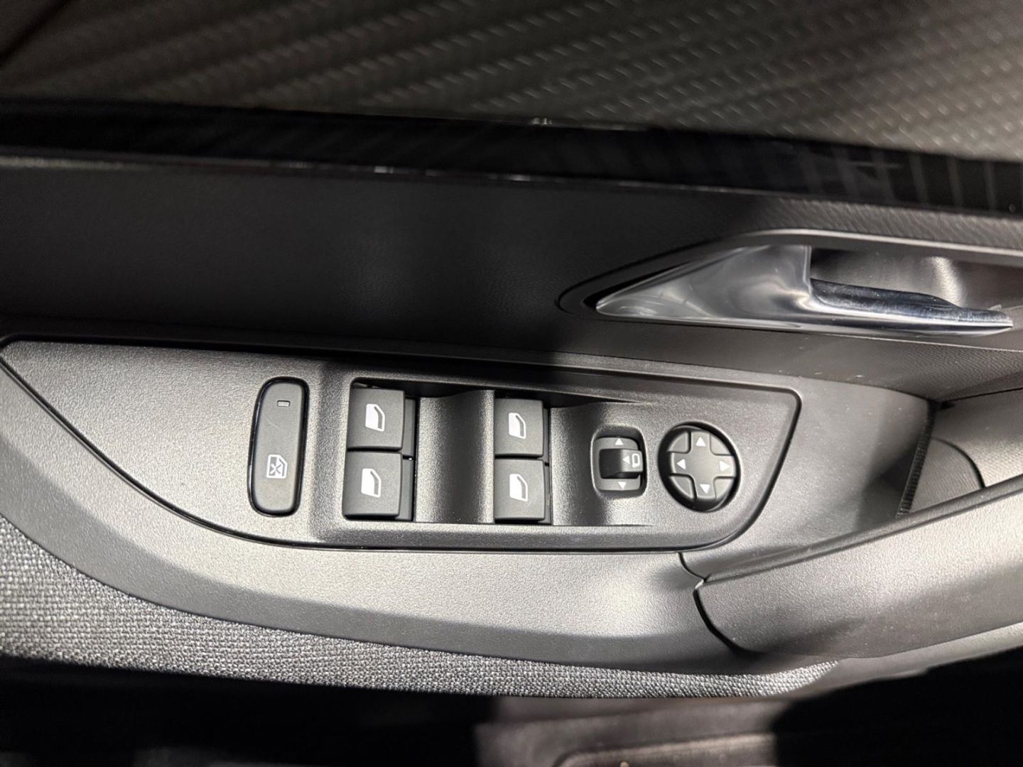 Peugeot 2008 - Bild 15
