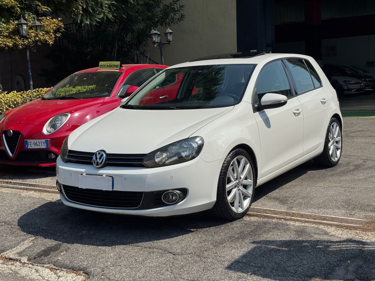 Volkswagen Golf - 1