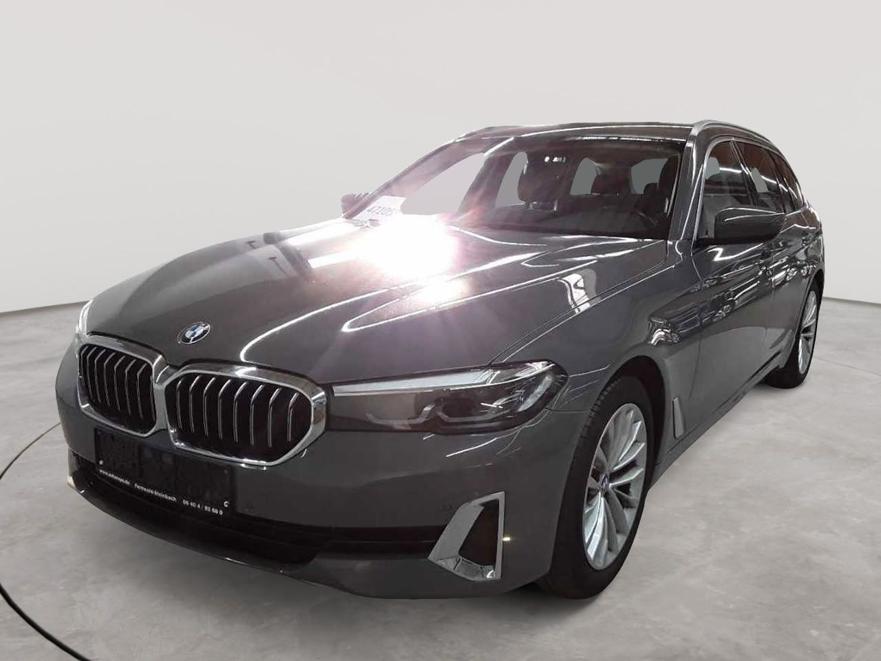 BMW 530i xDrive Touring Aut. Luxury Line imagem 2