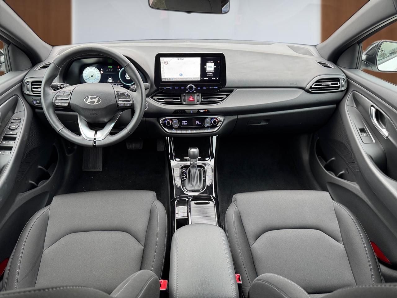 Fahrzeugabbildung Hyundai i30 ADVANTAGE *AUTOMATIK*LED*NAVI*KLIMAA*KAMERA*