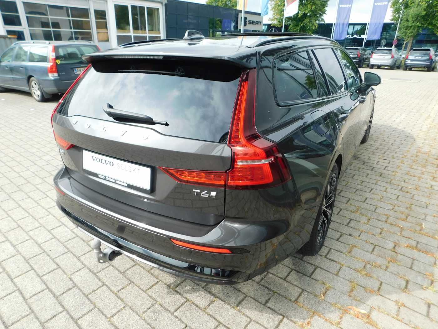 Fahrzeugabbildung Volvo V60 T6 Recharge AWD Ultra Dark