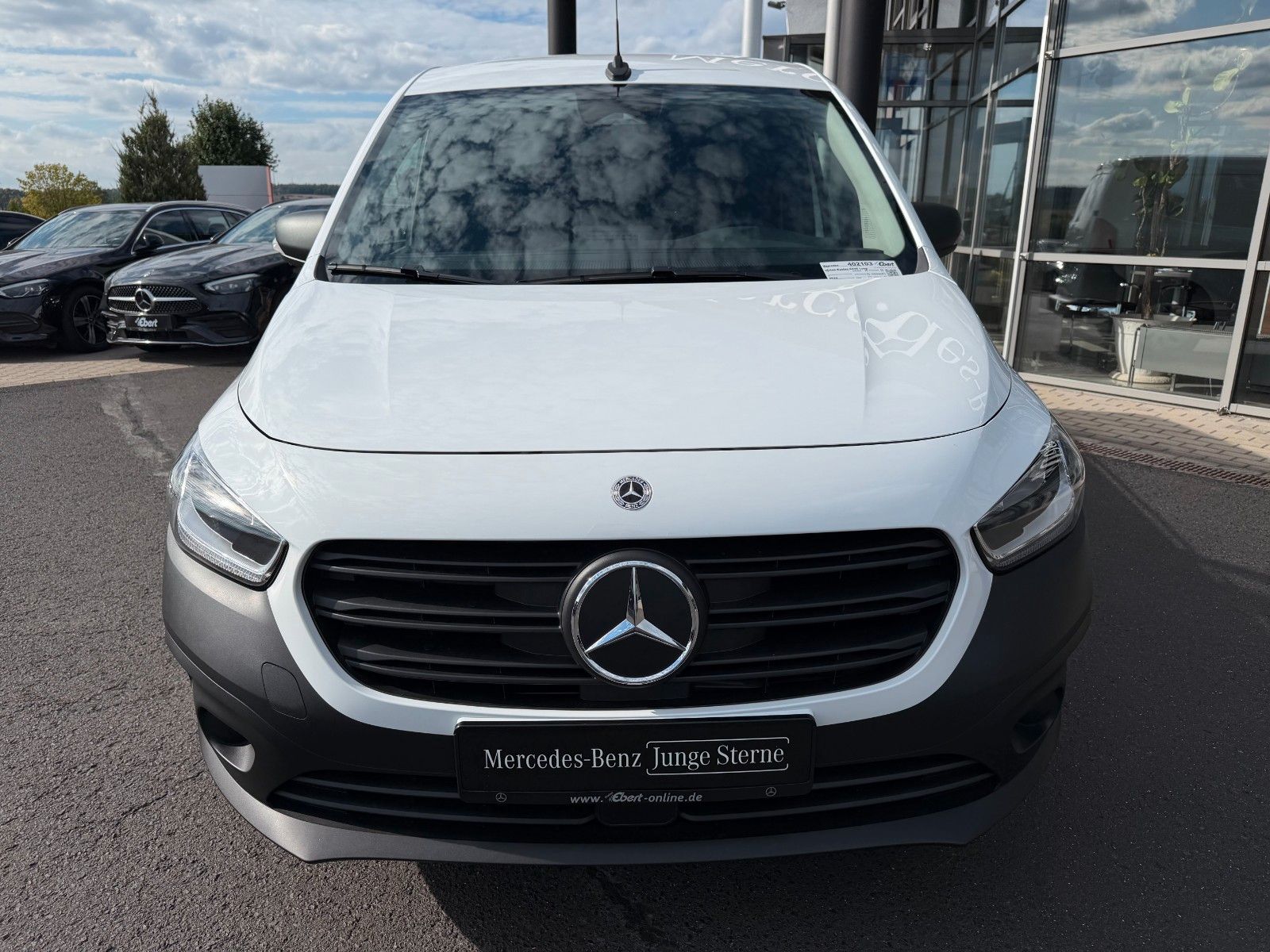 Fahrzeugabbildung Mercedes-Benz eCitan Klimaautomatik Kamera MBUX Navi
