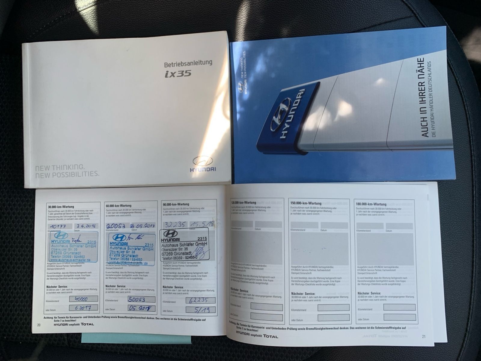 Fahrzeugabbildung Hyundai ix35 1.6 GDI 8-Fach Bereift Teilleder EXPORT