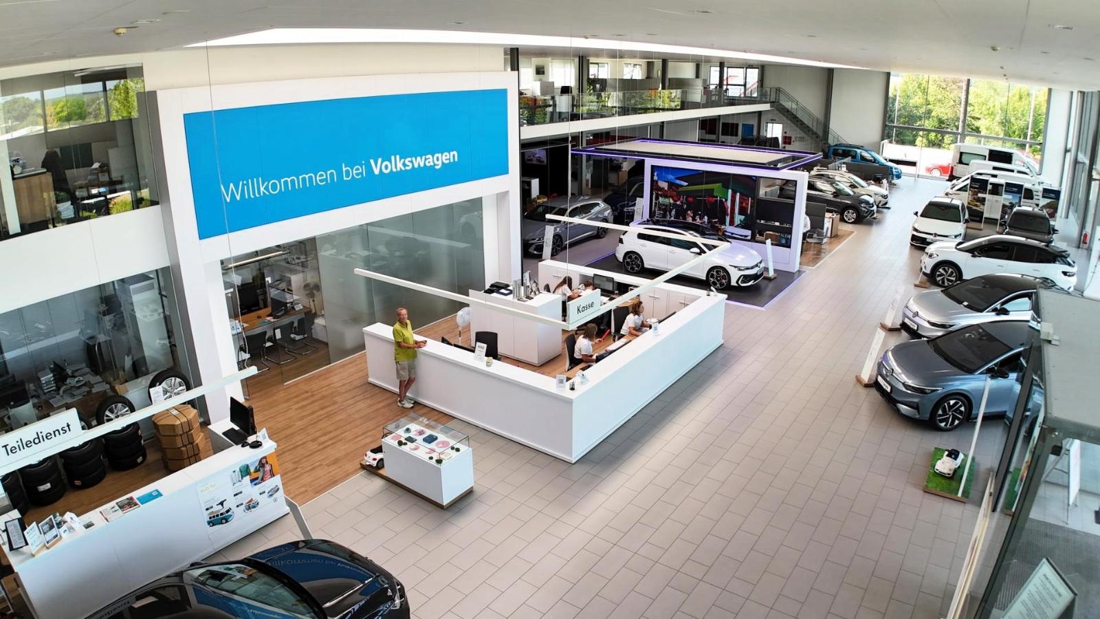 showroom-image-top
