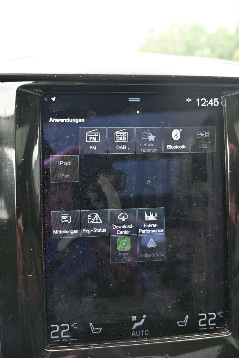 Fahrzeugabbildung Volvo XC 60 Inscript. T8 PHEV AWD*HUD*Massage*Luft*AHK