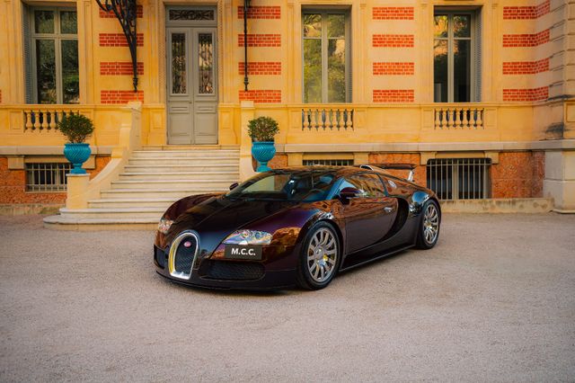 Bugatti Veyron 16.4 - 1 owner from NEW
