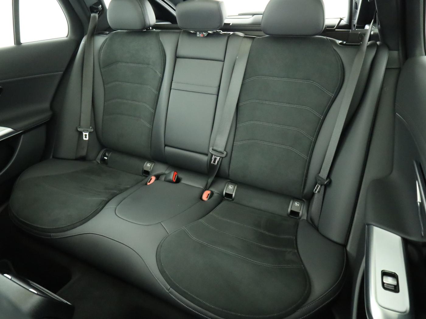 Mercedes-Benz E 200 T *AMG Line Advanced*Panorama*AHK*PTS*Kam.