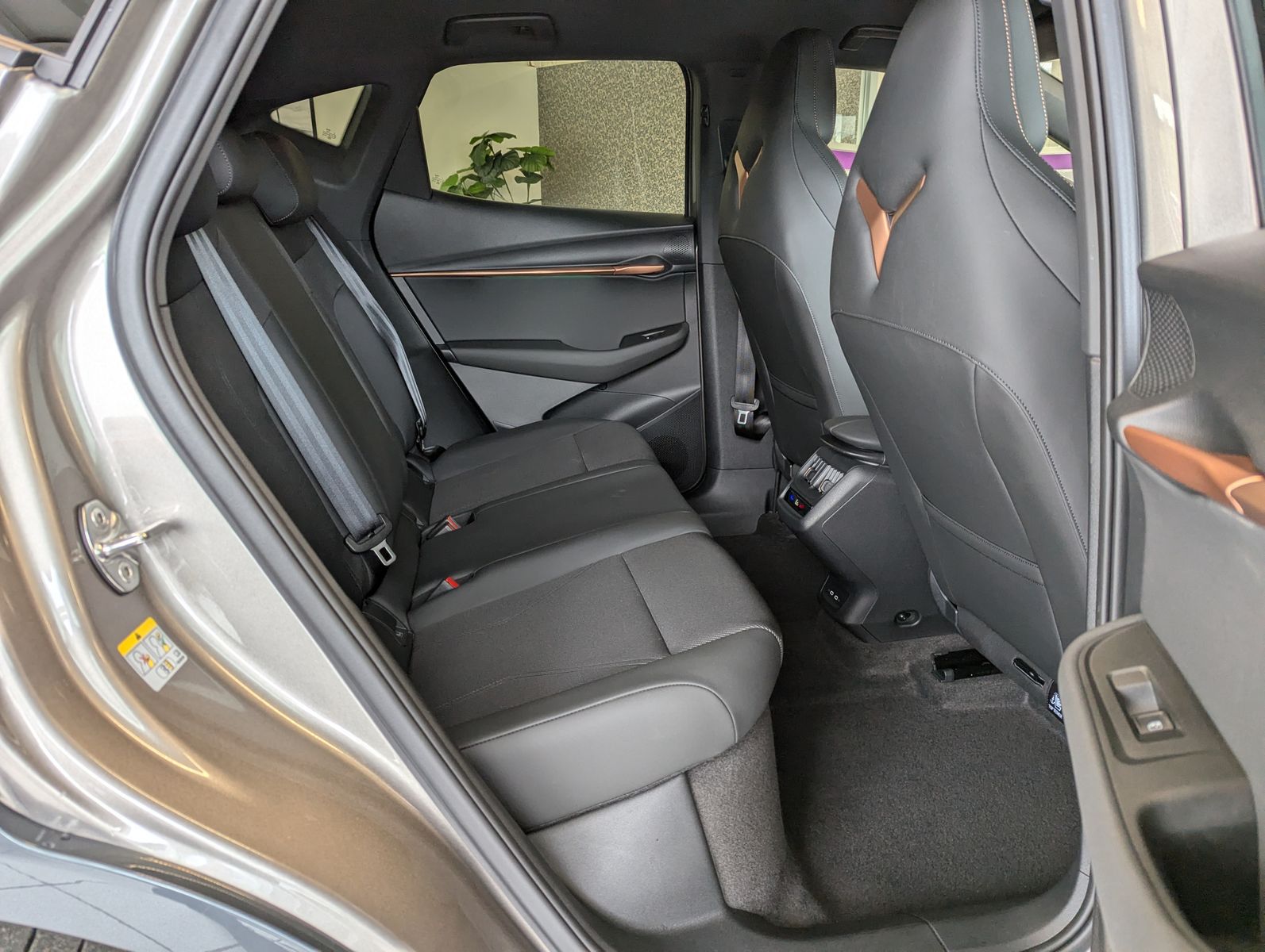 CUPRA Tavascan 210 kW Endura Drive-Pack 82kwh Navi-15" - Image 15